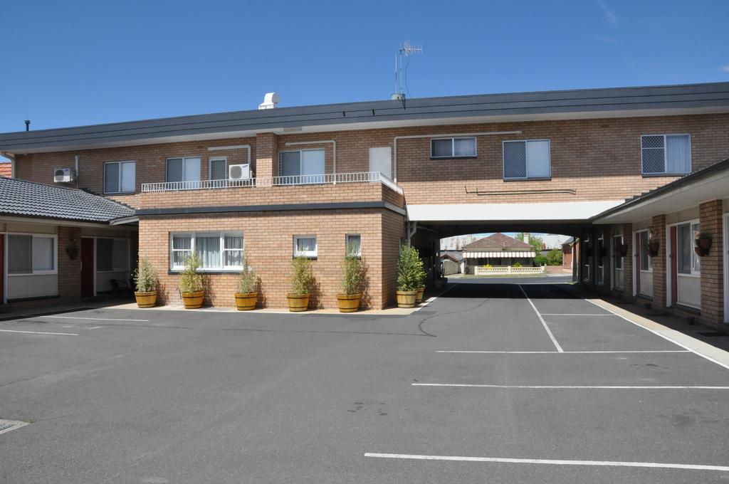 Country Lodge Motor Inn Bathurst Extérieur photo