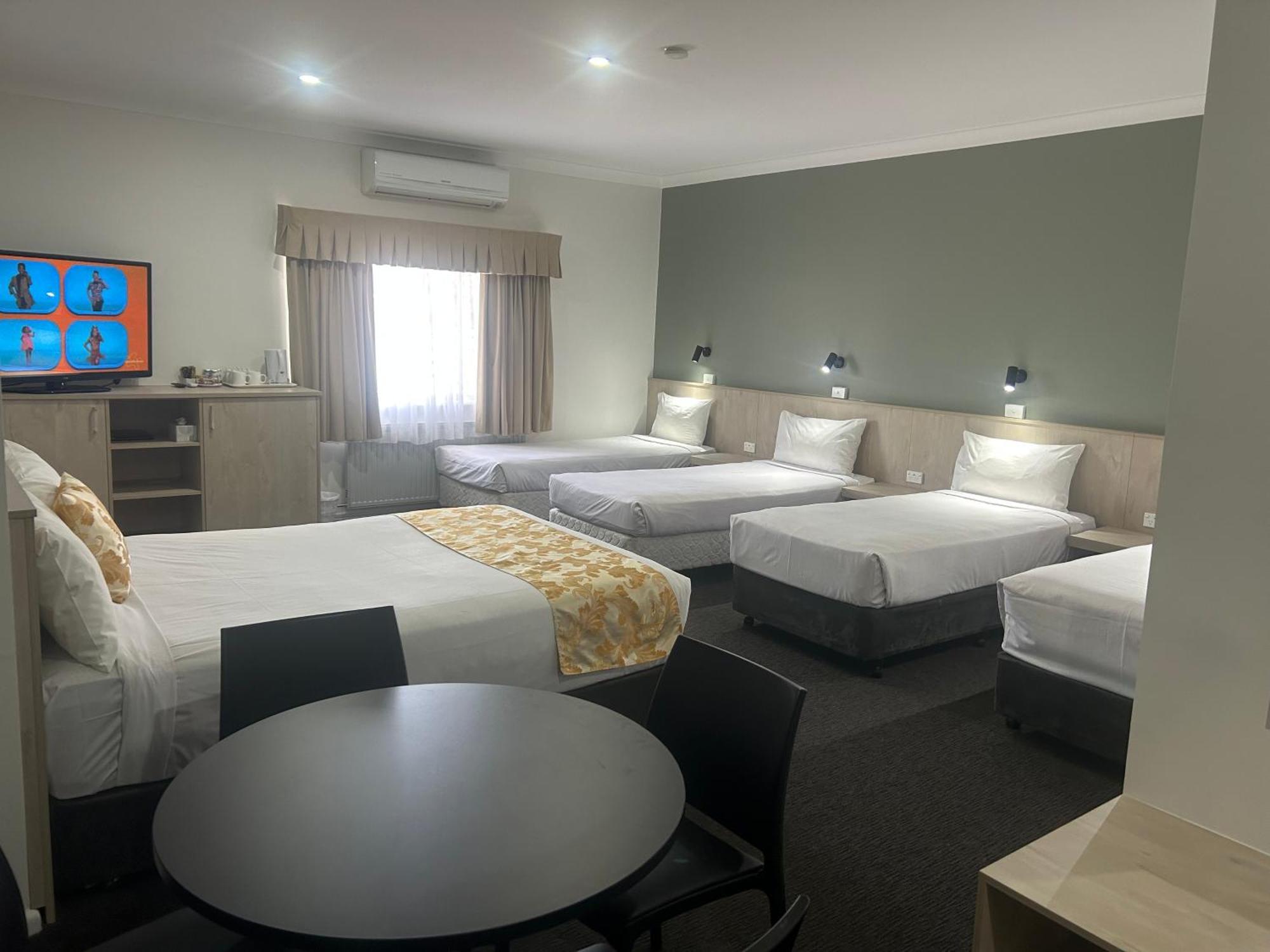 Country Lodge Motor Inn Bathurst Extérieur photo