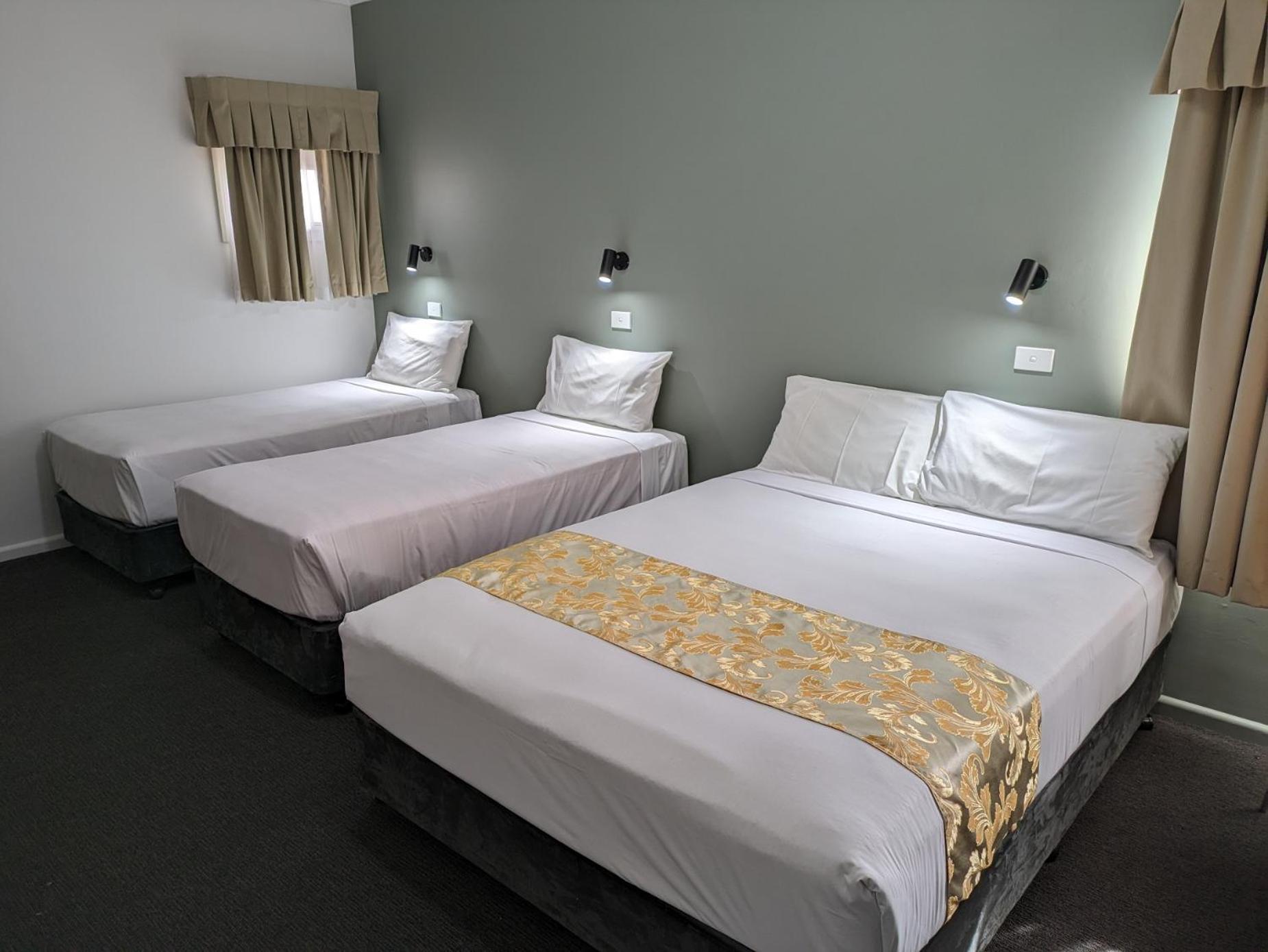 Country Lodge Motor Inn Bathurst Extérieur photo