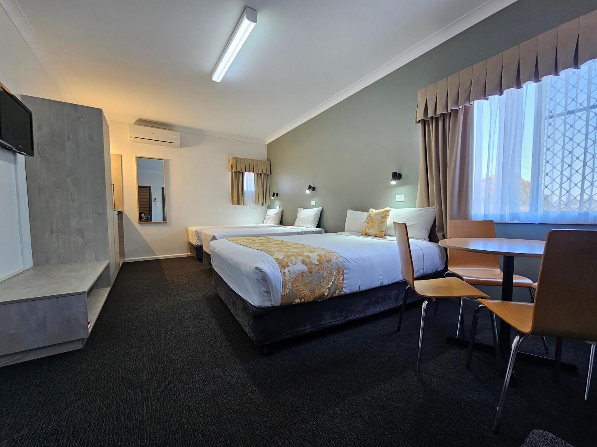 Country Lodge Motor Inn Bathurst Extérieur photo