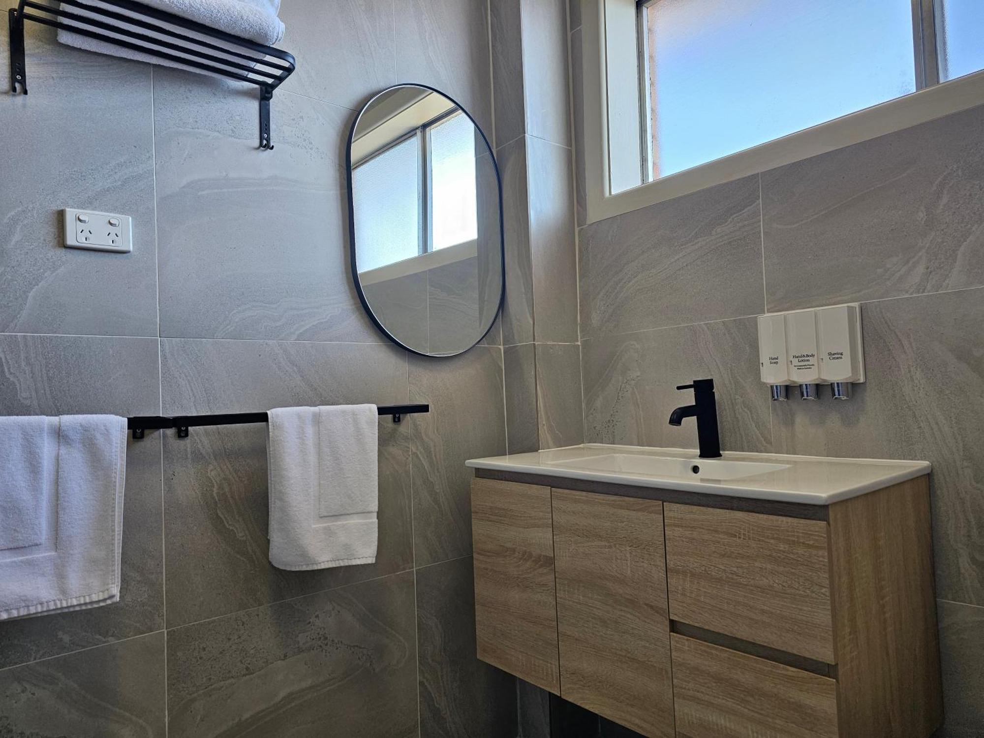 Country Lodge Motor Inn Bathurst Extérieur photo