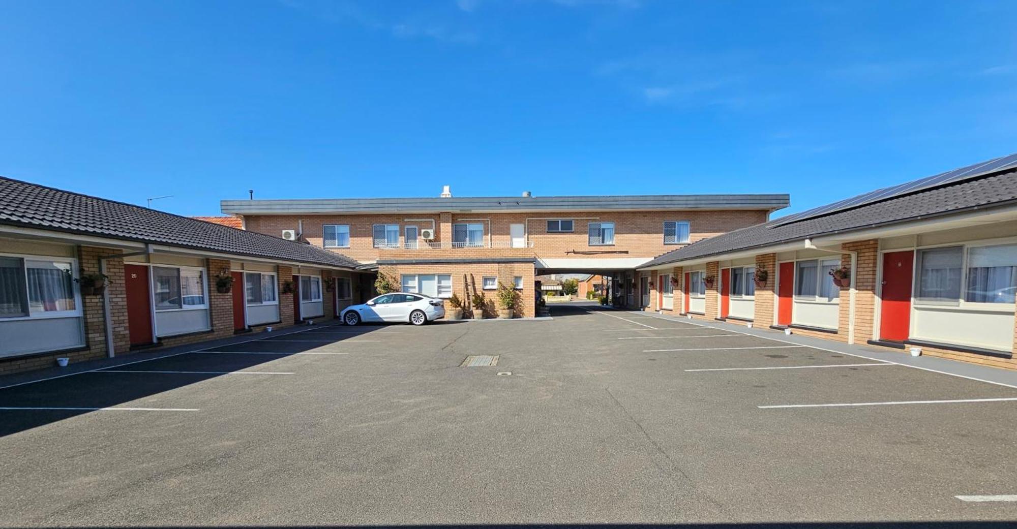 Country Lodge Motor Inn Bathurst Extérieur photo