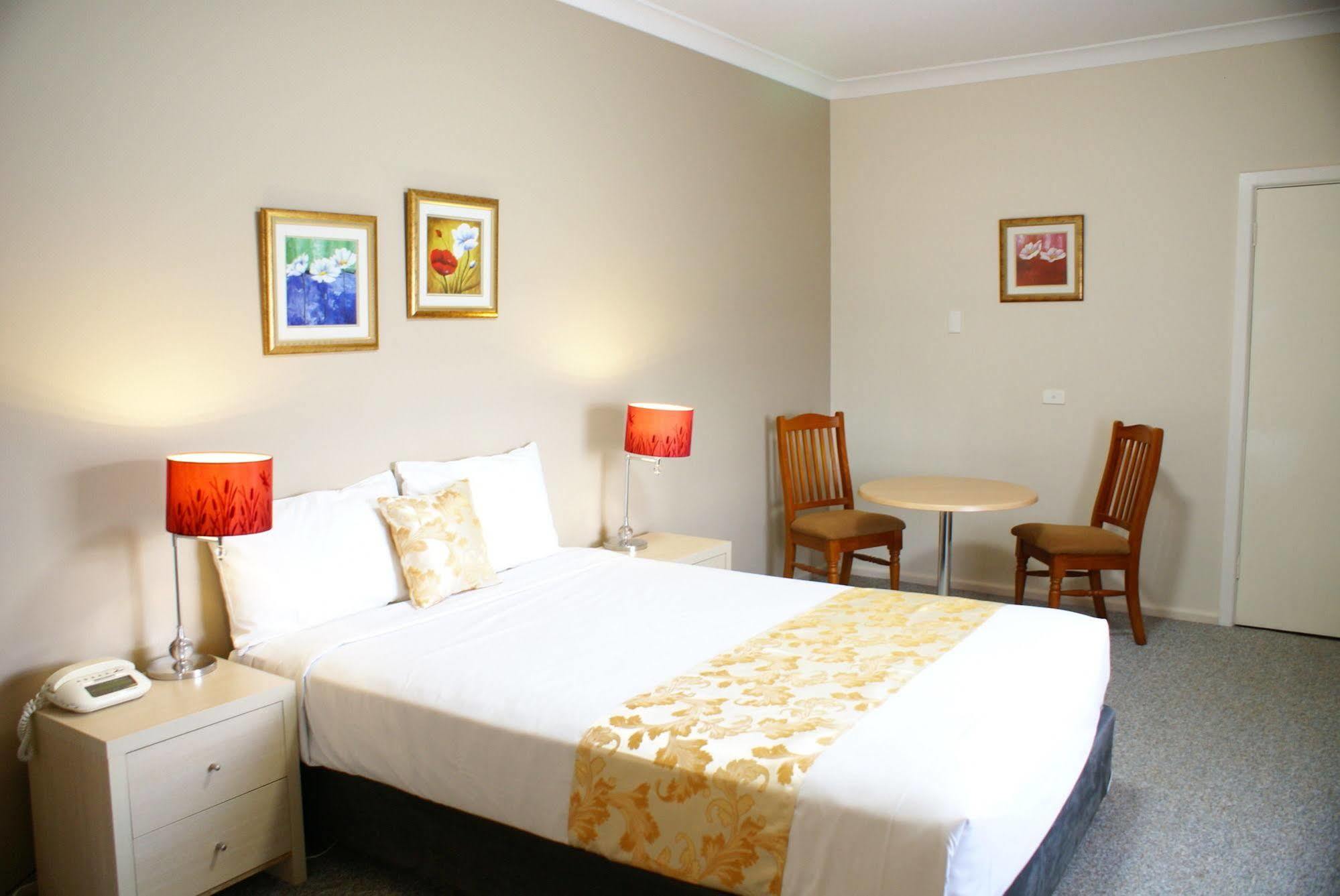 Country Lodge Motor Inn Bathurst Extérieur photo